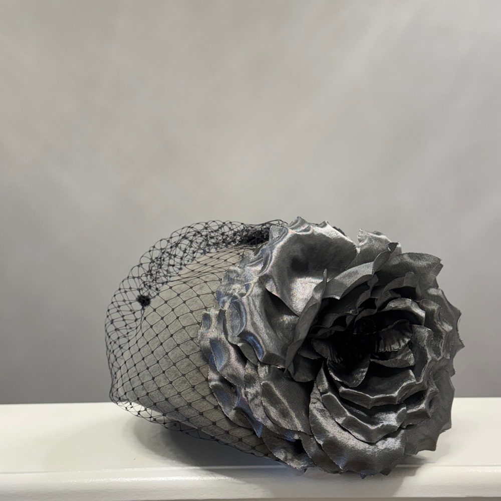 Chic Silver Floral Fascinator